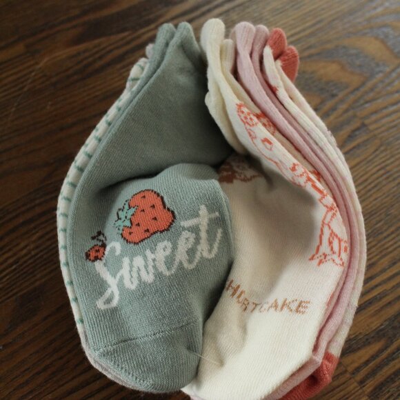 Strawberry Shortcake No Show 5 Pair Socks - Picture 4 of 6